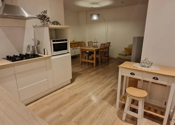 6 Personnes Parking Prive Jab's 2 Apartment Colmar